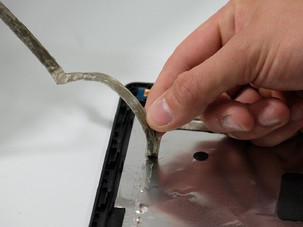 Dell Latitude 5580 Display Replacement: crwdns2935265:014crwdnd2935265:02crwdnd2935265:03crwdne2935265:0