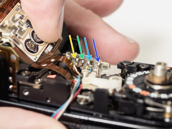 Pentax ME Super Front Board and Mirror Box Removal, Unsolder right side connections: stap 0, afbeelding 2 van 2