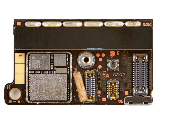 iPhone Air Chip ID, UWB Board - Connectivity: crwdns2935265:09crwdnd2935265:02crwdnd2935265:02crwdne2935265:0