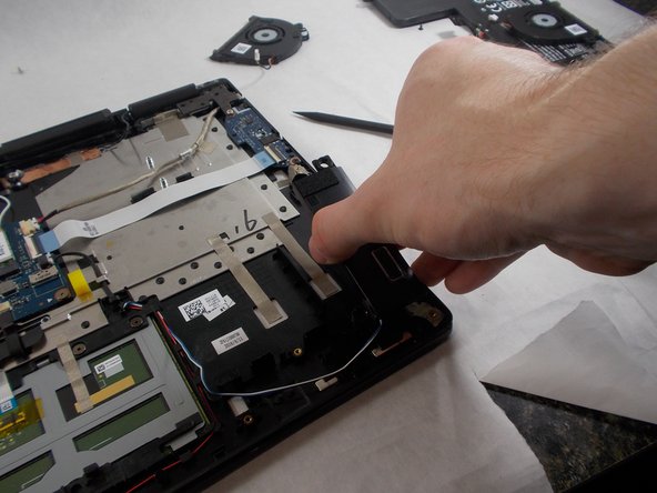 Lenovo Yoga 710-15ISK Speaker Replacement: crwdns2935265:05crwdnd2935265:02crwdnd2935265:02crwdne2935265:0