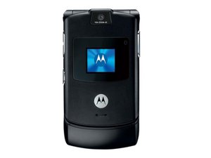 Designing an icon: How Motorola created the Razr V3 - CNET