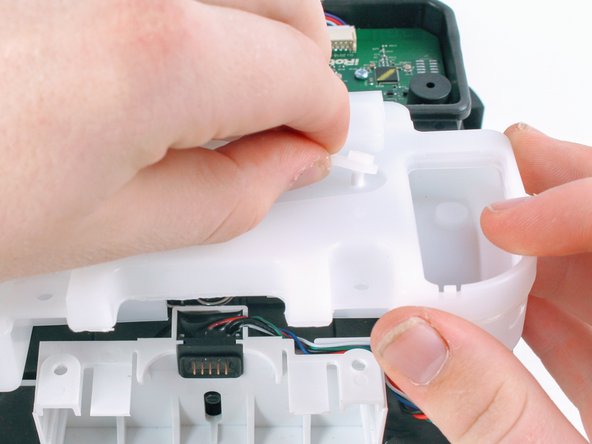 iRobot Braava Jet 240 Tank Replacement: crwdns2935265:013crwdnd2935265:02crwdnd2935265:03crwdne2935265:0