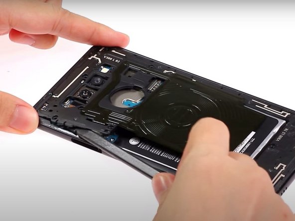 LG V30 Battery Replacement: step 9, image 3 of 3