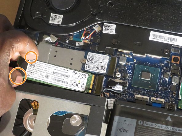 Alienware M15-P97F SSD Replacement: stap 0, afbeelding 2 van 3