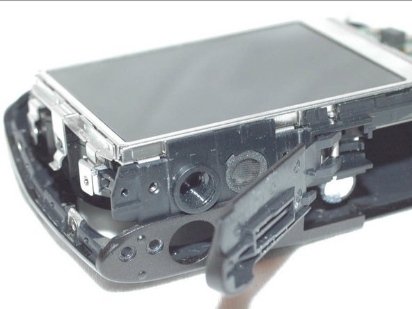Repairing Casio Exilim EX-Z350 Lens mechanics, Remove camera from front housing: crwdns2935265:05crwdnd2935265:02crwdnd2935265:03crwdne2935265:0