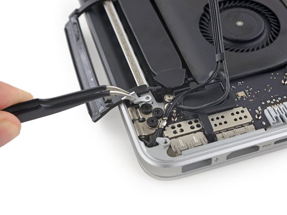 MacBook Pro 15" Retina Display Mid 2015 Display Assembly Replacement: stap 0, afbeelding 3 van 3