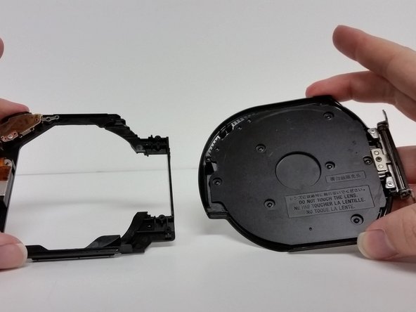 Sony Handycam DCR-DVD650 Disk Door Replacement: crwdns2935265:017crwdnd2935265:03crwdnd2935265:03crwdne2935265:0