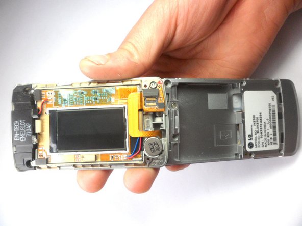 LG VX8700 Front Bezel Replacement: crwdns2935265:06crwdnd2935265:02crwdnd2935265:02crwdne2935265:0