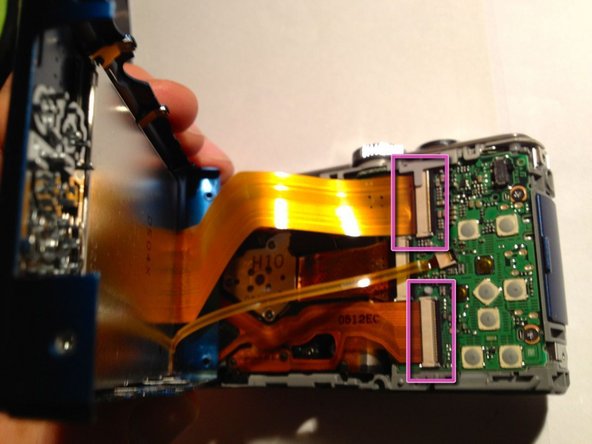 Panasonic Lumix DMC-TZ10 Image Sensor Repair, Lift back cover: crwdns2935265:05crwdnd2935265:03crwdnd2935265:03crwdne2935265:0