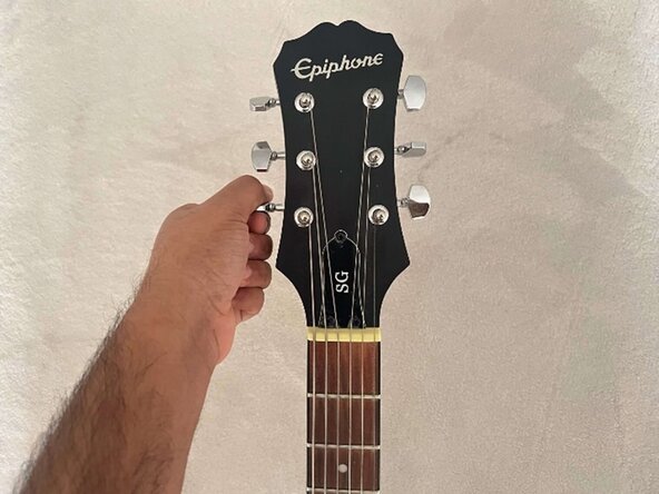 Epiphone Les Paul Special II Bridge Replacement, Bridge: passo 1, immagine 2 di 3