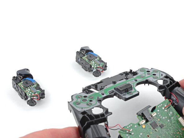 DualSense Controller v2 Adaptive Trigger Replacement: crwdns2935265:030crwdnd2935265:02crwdnd2935265:02crwdne2935265:0