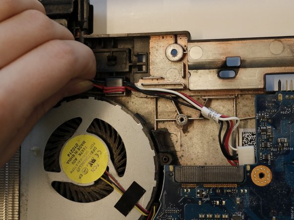 Dell Inspiron 15R 5537 DC Jack Replacement, DC Jack: crwdns2935265:028crwdnd2935265:02crwdnd2935265:03crwdne2935265:0