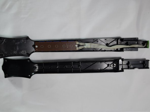 Xbox 360 Guitar Hero Wireless Controller Pogo-Pin Connector Replacement: crwdns2935265:05crwdnd2935265:02crwdnd2935265:02crwdne2935265:0