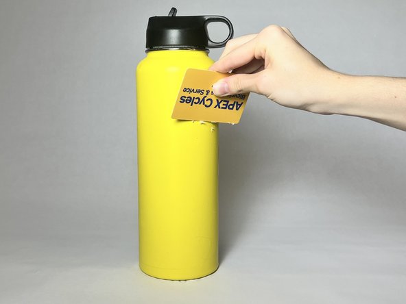 How to Safely Remove Stickers from a Hydro Flask: 6 단계, 이미지 3개 중 2개