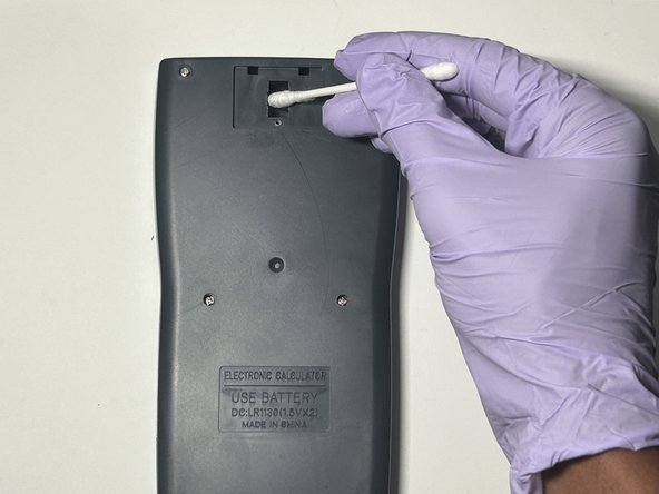 How To Replace Merangue 2-Line Engineering Scientific Calculator Battery: passo 7, immagine 2 di 3