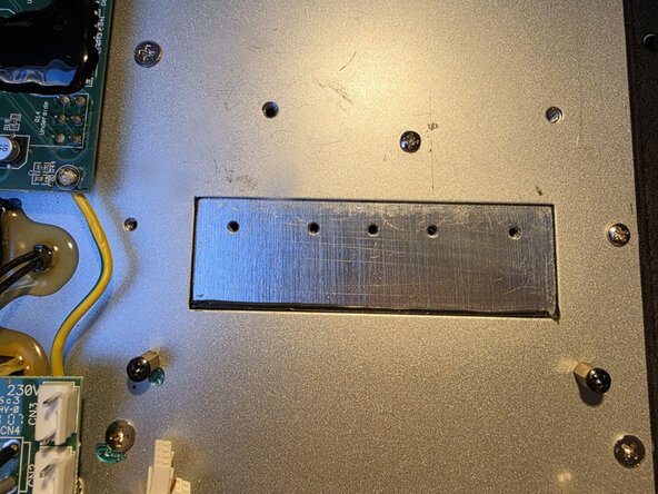 REL T5 Clean backplate, Remove thermal paste: шаг 1, изображение 1 из 2