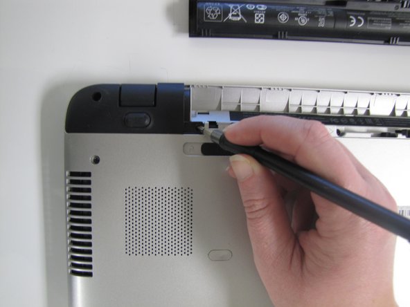 HP Pavilion 17-g119dx Wi-Fi Card Replacement, Wi-Fi Card: step 5, image 2 of 3
