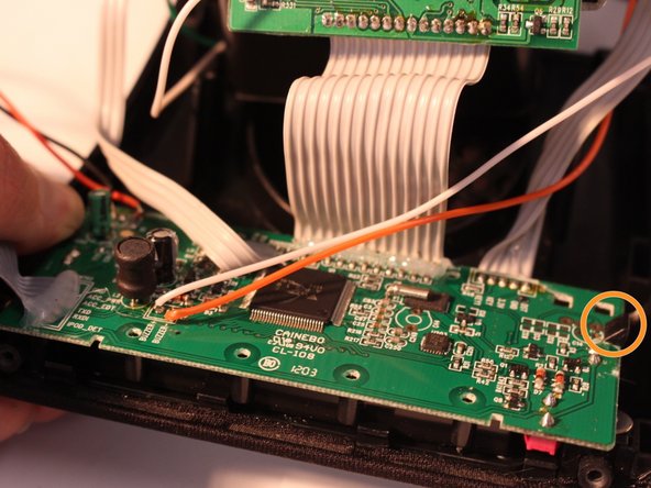 iHome iP21 Display LED Replacement, Display circuit board: crwdns2935265:05crwdnd2935265:02crwdnd2935265:03crwdne2935265:0