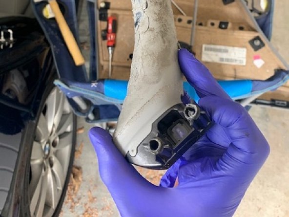 E90 BMW 328i Interior Door Handle Replacement: crwdns2935265:06crwdnd2935265:03crwdnd2935265:03crwdne2935265:0