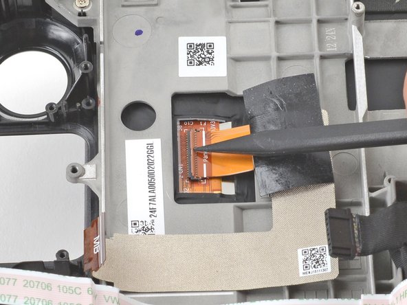 Steam Deck Front Shell Replacement, Disconnect the display: crwdns2935265:074crwdnd2935265:02crwdnd2935265:03crwdne2935265:0