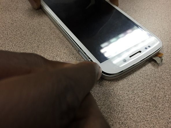 Blu L120 Screen Assembly Replacement: 手順 13、 3の画像 3