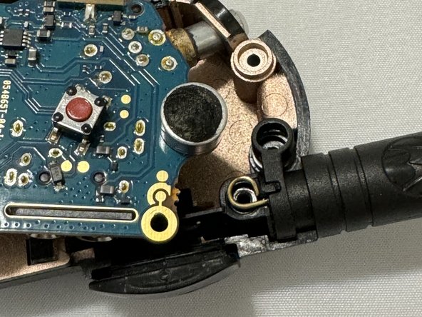 Motorola CLS1410 Antenna Replacement: crwdns2935265:010crwdnd2935265:02crwdnd2935265:02crwdne2935265:0