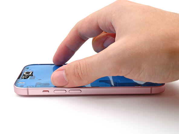 iPhone 15 Screen Replacement: 步骤 45 中的图像 3，3