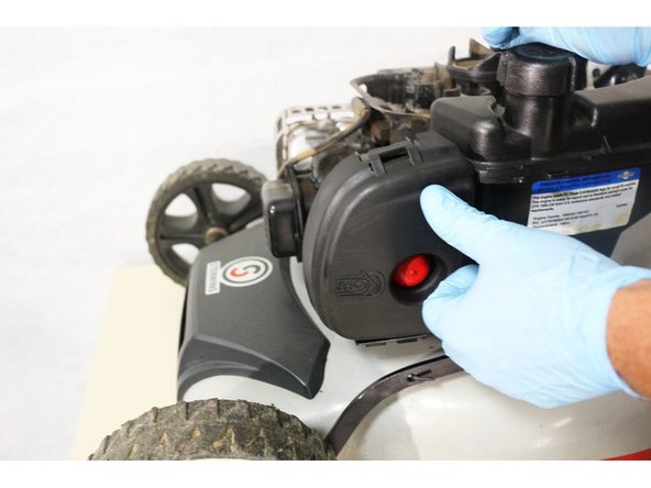 Changer le carburateur de la tondeuse 460BSP500E-3, Mise en place du filtre avec cache: stap 0, afbeelding 3 van 3