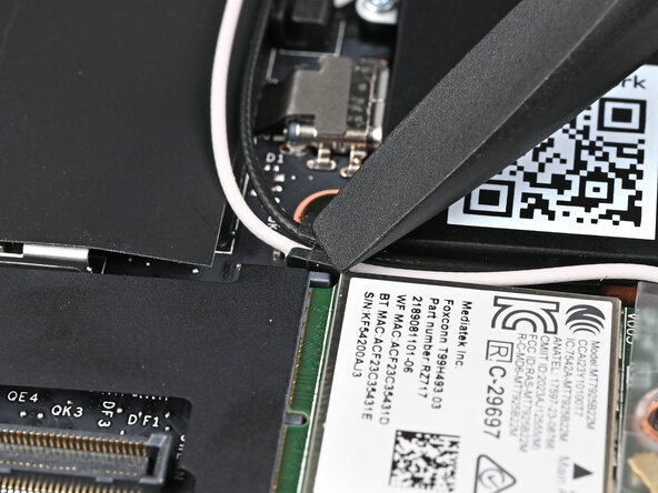 Framework Laptop 13 Pro Bottom Cover Upgrade Kit, Reroute the Antenna Cables: step 58, image 3 of 3