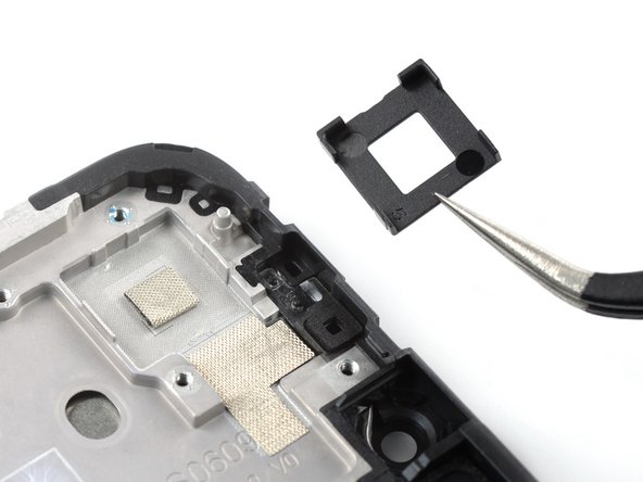 Nokia G22 Screen Assembly Replacement, Remove the camera bracket: crwdns2935265:031crwdnd2935265:03crwdnd2935265:03crwdne2935265:0