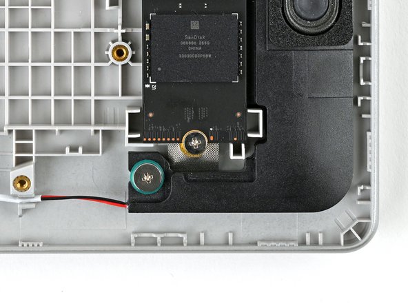 HP 15-fc0000 Series Speakers Replacement, Remove the SSD screw: crwdns2935265:012crwdnd2935265:02crwdnd2935265:02crwdne2935265:0