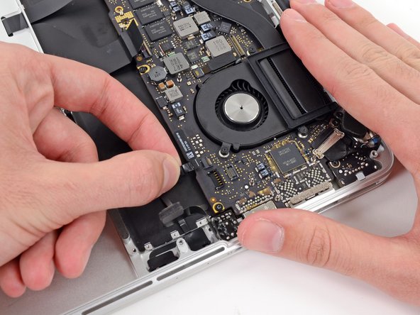 MacBook Pro 13" Retina Display Late 2012 Upper Case Replacement: crwdns2935265:041crwdnd2935265:03crwdnd2935265:03crwdne2935265:0