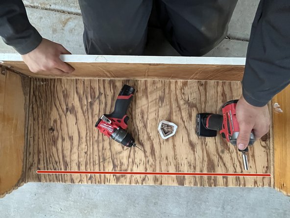 How to Replace Wooden Dresser Drawers: crwdns2935265:07crwdnd2935265:03crwdnd2935265:03crwdne2935265:0