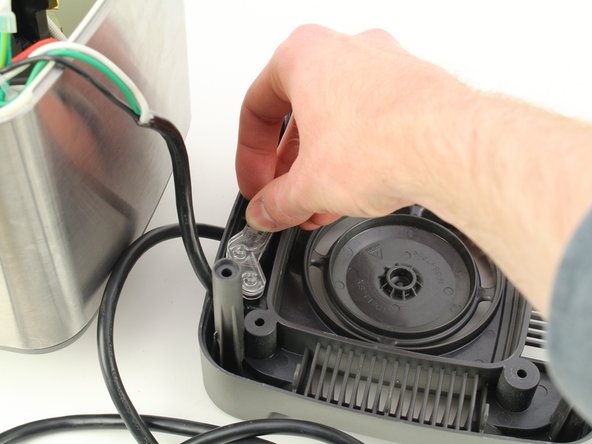 Wolf Gourmet WGBL100S Power Cord Replacement: crwdns2935265:05crwdnd2935265:02crwdnd2935265:02crwdne2935265:0