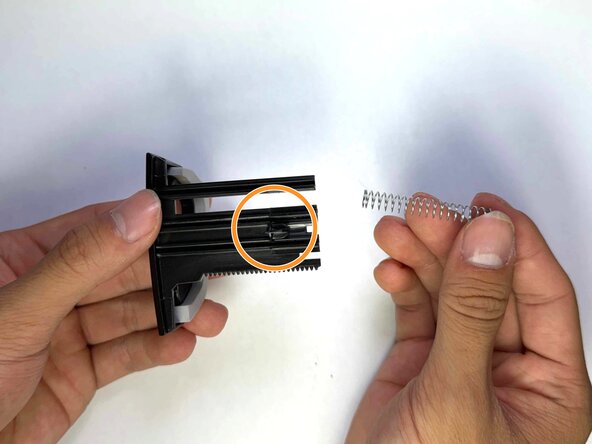 Fixing The Wings of a Car Phone Mount/Holder: paso 3, imagen 2 de 3