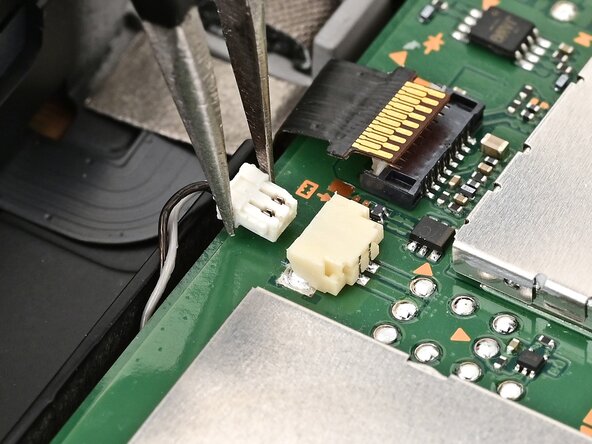 Nintendo Switch 2 Board Replacement, Connect the right speaker: crwdns2935265:068crwdnd2935265:01crwdnd2935265:02crwdne2935265:0