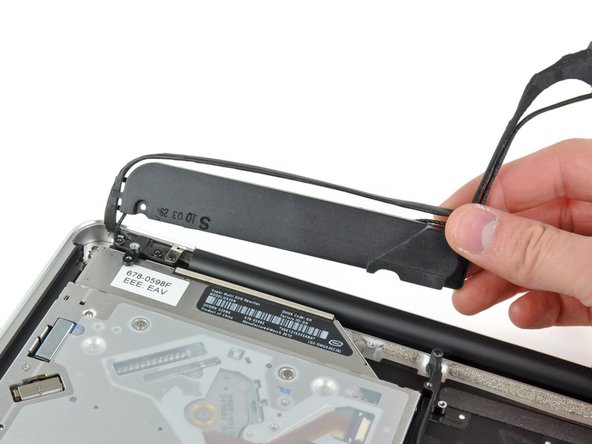 MacBook Pro 13" Unibody Mid 2010 Upper Case Replacement: crwdns2935265:024crwdnd2935265:02crwdnd2935265:02crwdne2935265:0