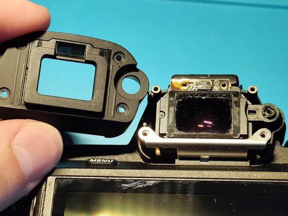 Sony A7 II Top Flex Cable replacement, Removing the eye cup: crwdns2935265:02crwdnd2935265:03crwdnd2935265:03crwdne2935265:0