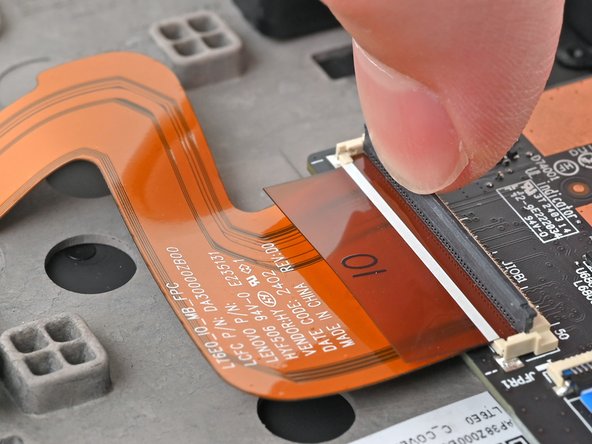 Lenovo ThinkPad T16 Gen 3 Motherboard Replacement, Disconnect the interconnect cable: stap 0, afbeelding 2 van 3