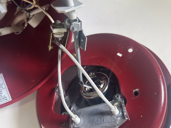 Oster Electric Rice Cooker 4722-000 Disassembly: crwdns2935265:07crwdnd2935265:03crwdnd2935265:03crwdne2935265:0