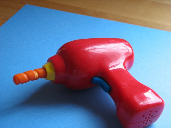 Repairing a plastic drill bit for a toy drill: crwdns2935265:06crwdnd2935265:02crwdnd2935265:02crwdne2935265:0