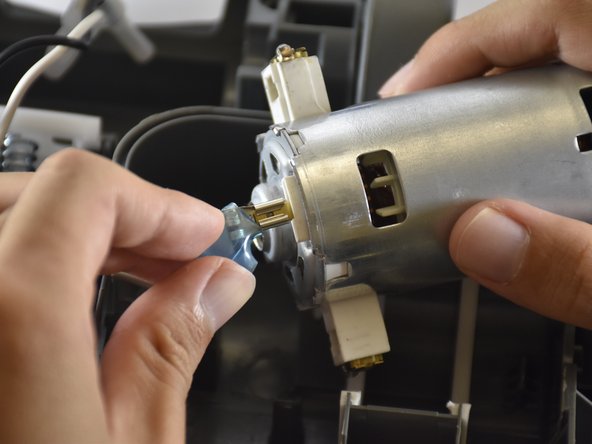 Shark Navigator Lift-Away Deluxe NV360 Roller Brush Motor Replacement: crwdns2935265:011crwdnd2935265:03crwdnd2935265:03crwdne2935265:0