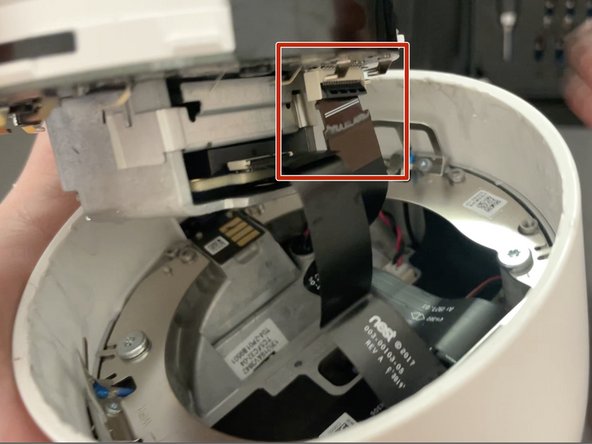 Nest IQ Outdoor Camera Module Disassembly, Unplug LED ZIF Connector: 手順 5、 3の画像 3