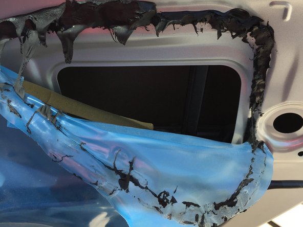 2012 Toyota Highlander Door Lock Actuator Motor Replacement, Prepare actuator for removal: crwdns2935265:010crwdnd2935265:03crwdnd2935265:03crwdne2935265:0