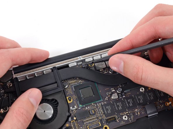 MacBook Pro 13" Retina Display Late 2012 Upper Case Replacement: crwdns2935265:038crwdnd2935265:02crwdnd2935265:02crwdne2935265:0