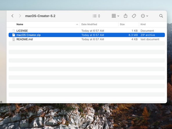 How to use the macOS Creator, Unzipping the script: 步骤 2 中的图像 2，3