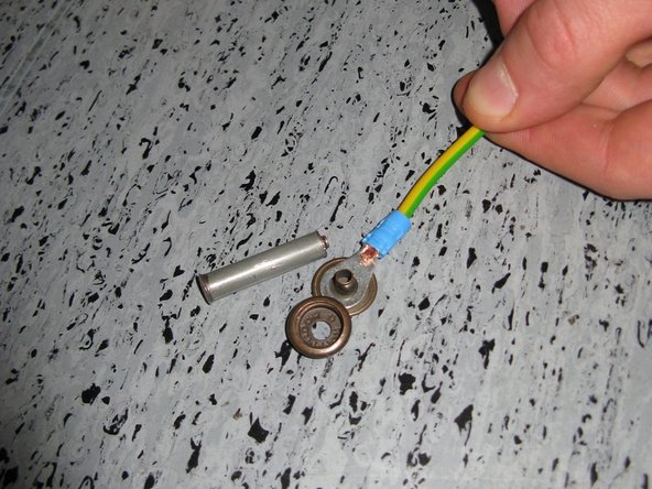 Desk Grounding A Work Bench, Preparation of Wires and Fittings: crwdns2935265:03crwdnd2935265:02crwdnd2935265:03crwdne2935265:0