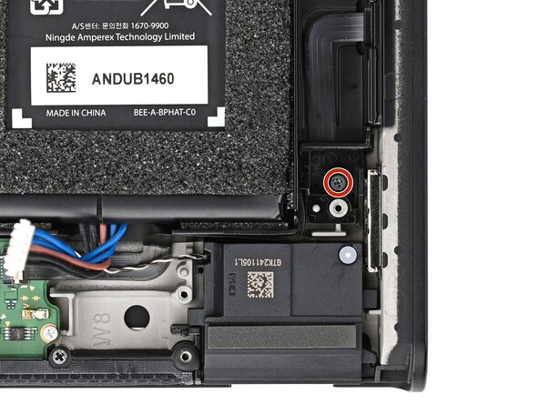 Nintendo Switch 2 Left Joy-Con 2 Connector Replacement: crwdns2935265:047crwdnd2935265:03crwdnd2935265:03crwdne2935265:0