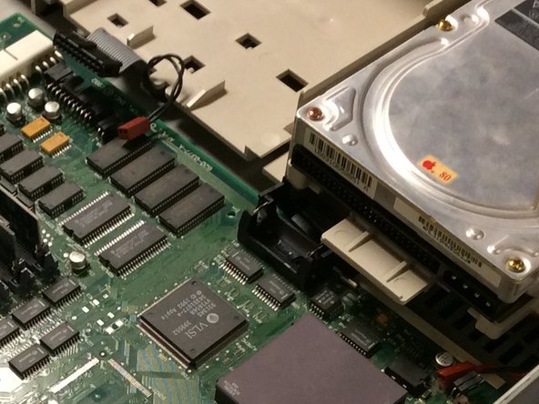 Macintosh Quadra 610 Teardown: stap 0, afbeelding 3 van 3