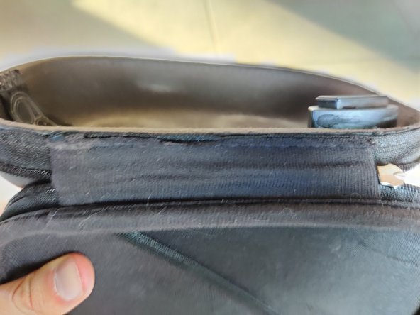 Bose QuietComfort 35 Case Zipper Replacement: crwdns2935265:011crwdnd2935265:03crwdnd2935265:03crwdne2935265:0